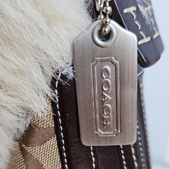 COACH Vintage 2005 Signature Hobo Canvas, Suede & FAUX Fur handbag F052-8K48. - Picture 4 of 11